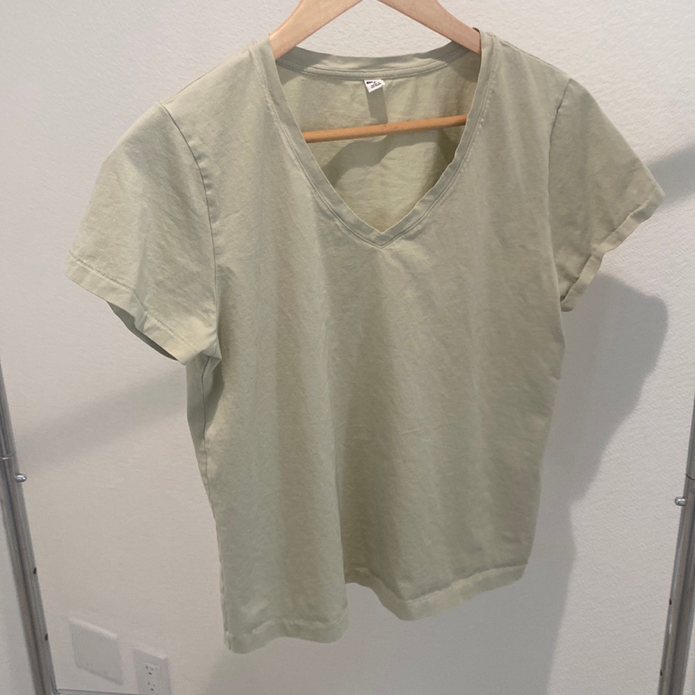 Uniqlo light sage v-neck shirt